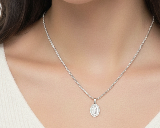 Collar Virgen de Guadalupe – Protección y Fe Interior