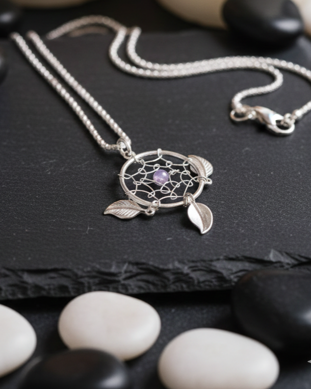 Collar Atrapasueños Esencial: Protege tus Sueños, Realza tu Estilo.